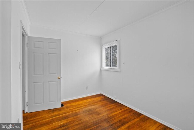 Building Photo - 6451 Maplewood Dr