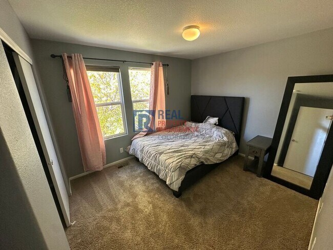 Building Photo - 5528 Lewiston Ct