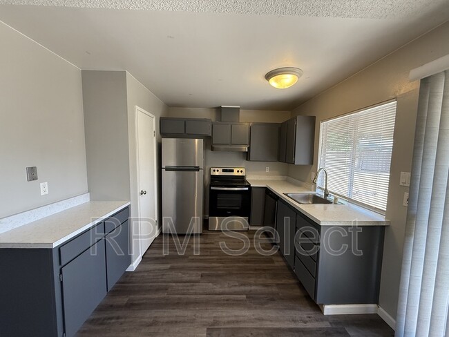 Building Photo - 8826 Grayling Way