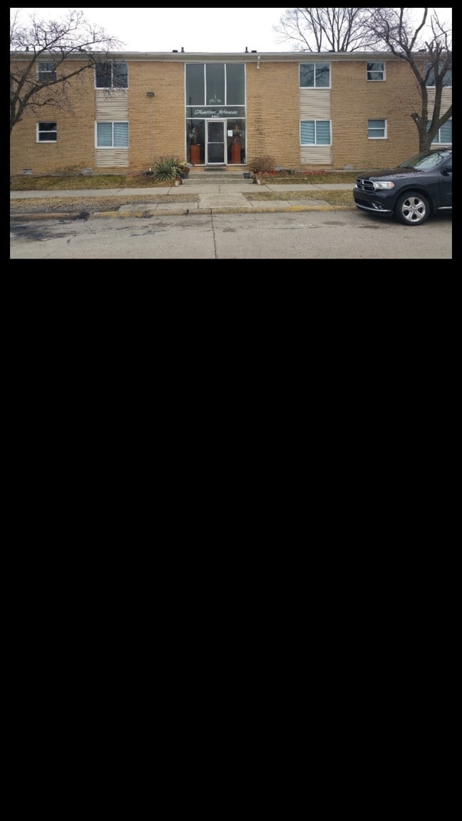 Building Photo - Whitney Arms