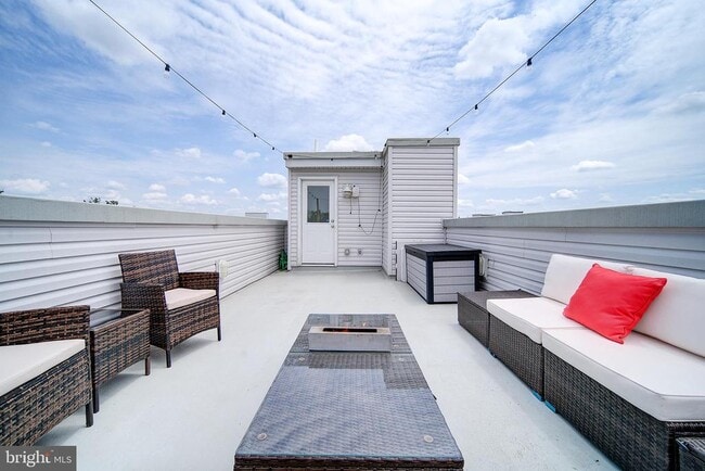 Building Photo - 1513 S Lambert St