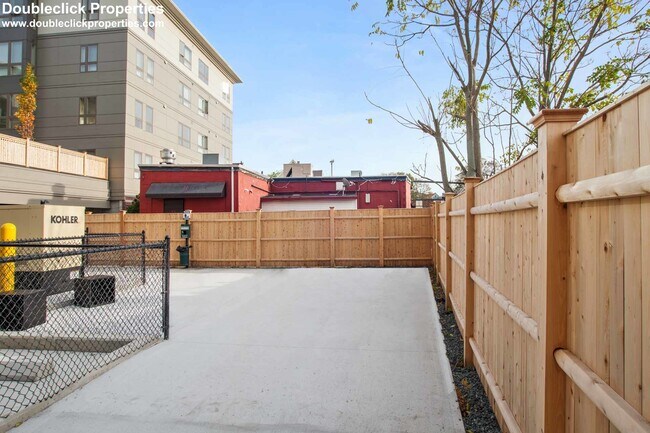 Building Photo - 180 Eastern Ave