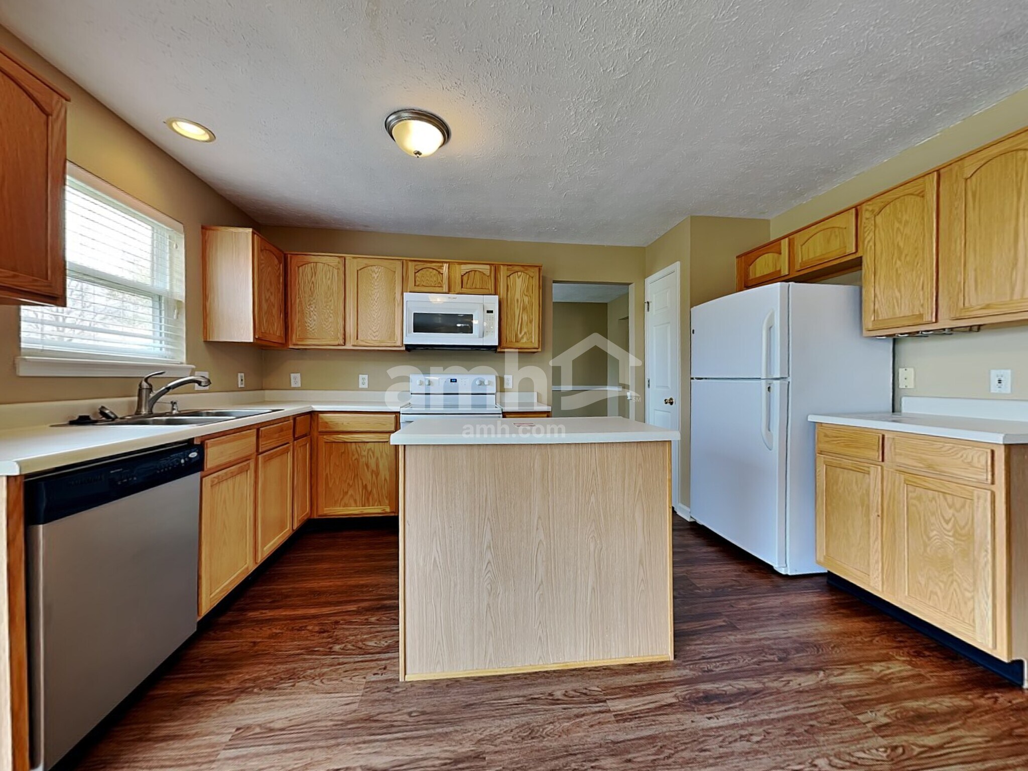 Building Photo - 10942 Alamosa Dr
