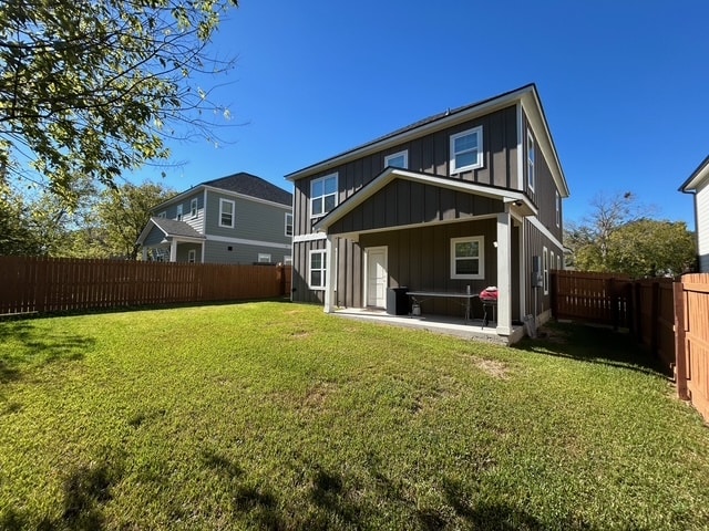 Building Photo - 614 Peyton St