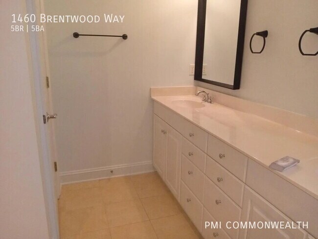 Building Photo - 1460 Brentwood Way