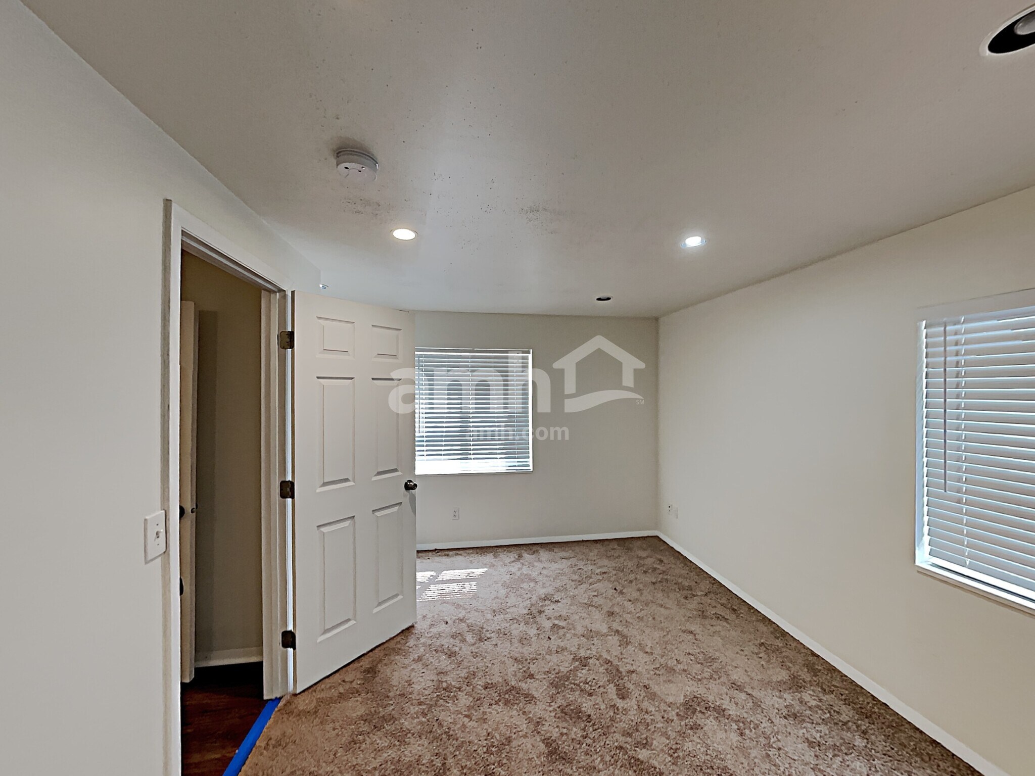 Building Photo - 8766 S Pebble Crest Way