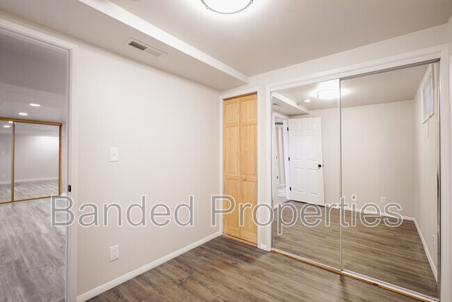 Building Photo - 351 E 4575 S