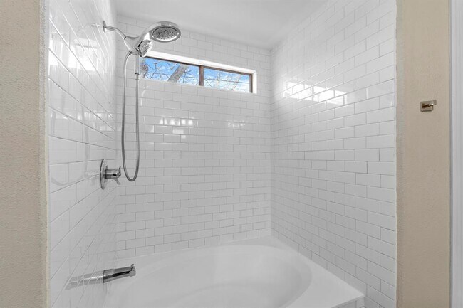 Building Photo - 1000 Arcadia Ave