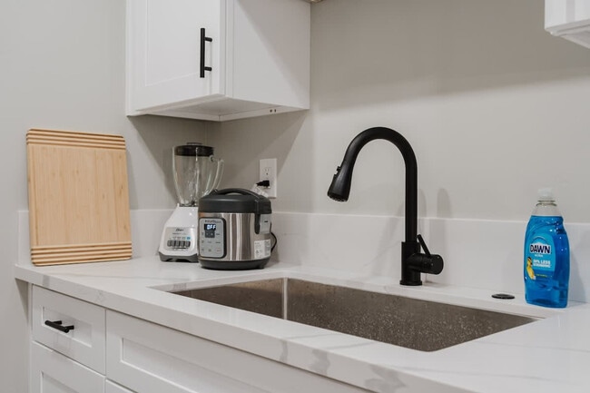 Building Photo - 9827 San Diego St