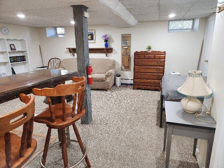 Building Photo - 206 Shepard Rd