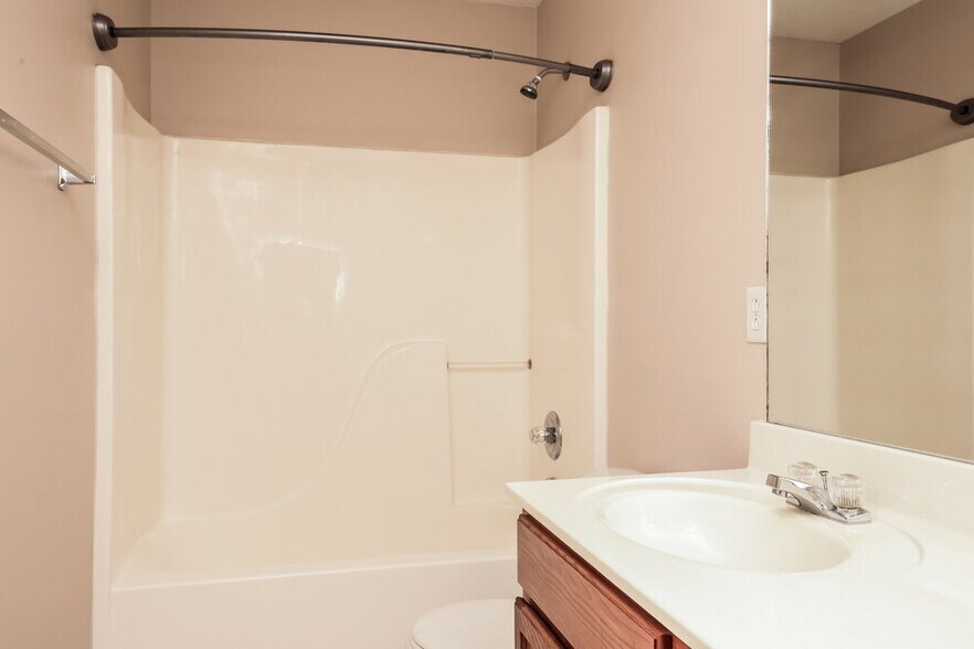 Building Photo - 1102 Nahanee Ct