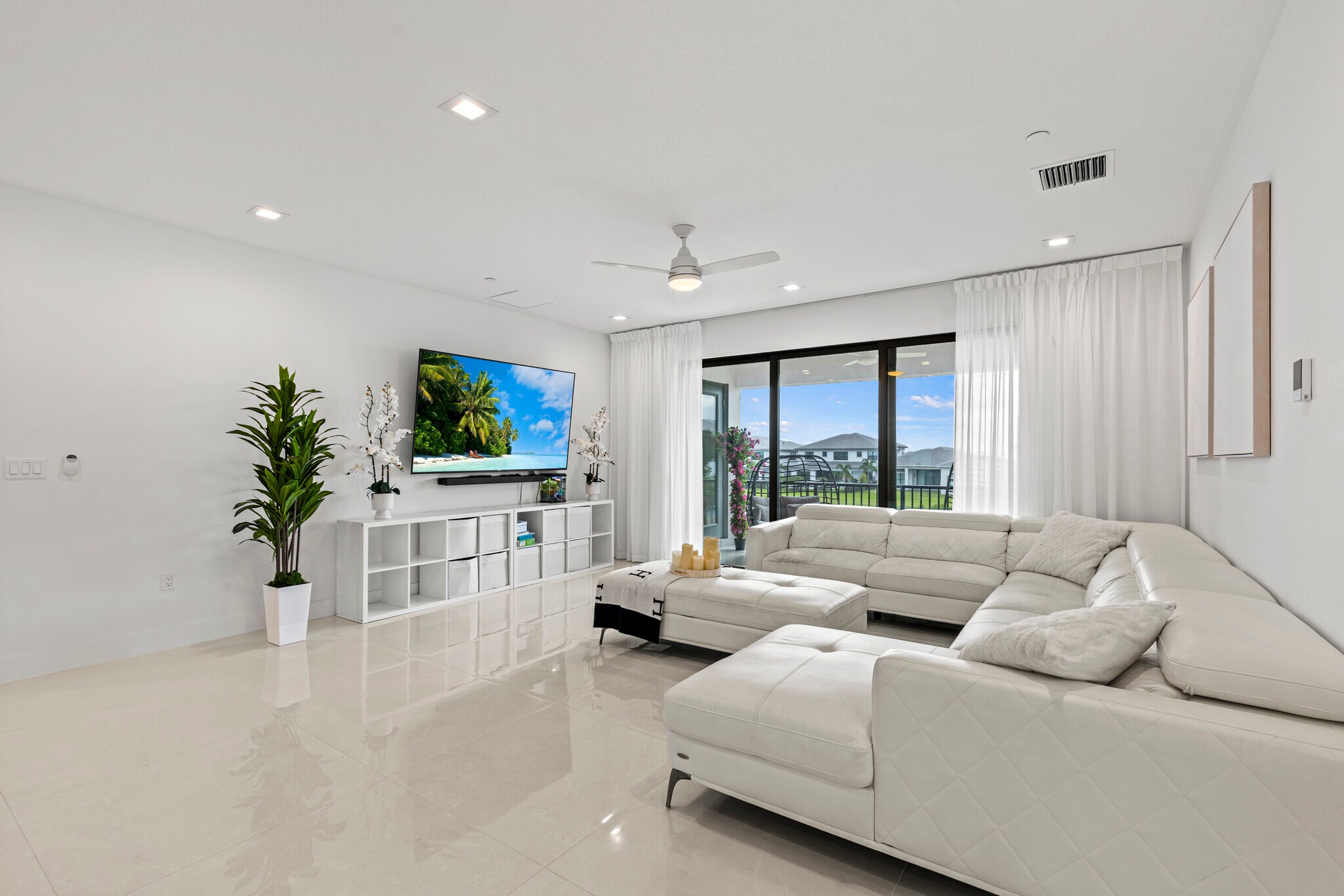 Building Photo - 12884 Wingspan Ct