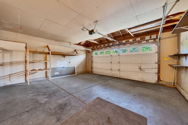 Building Photo - Charming 3-Bed Home in Prime Folsom Locati...