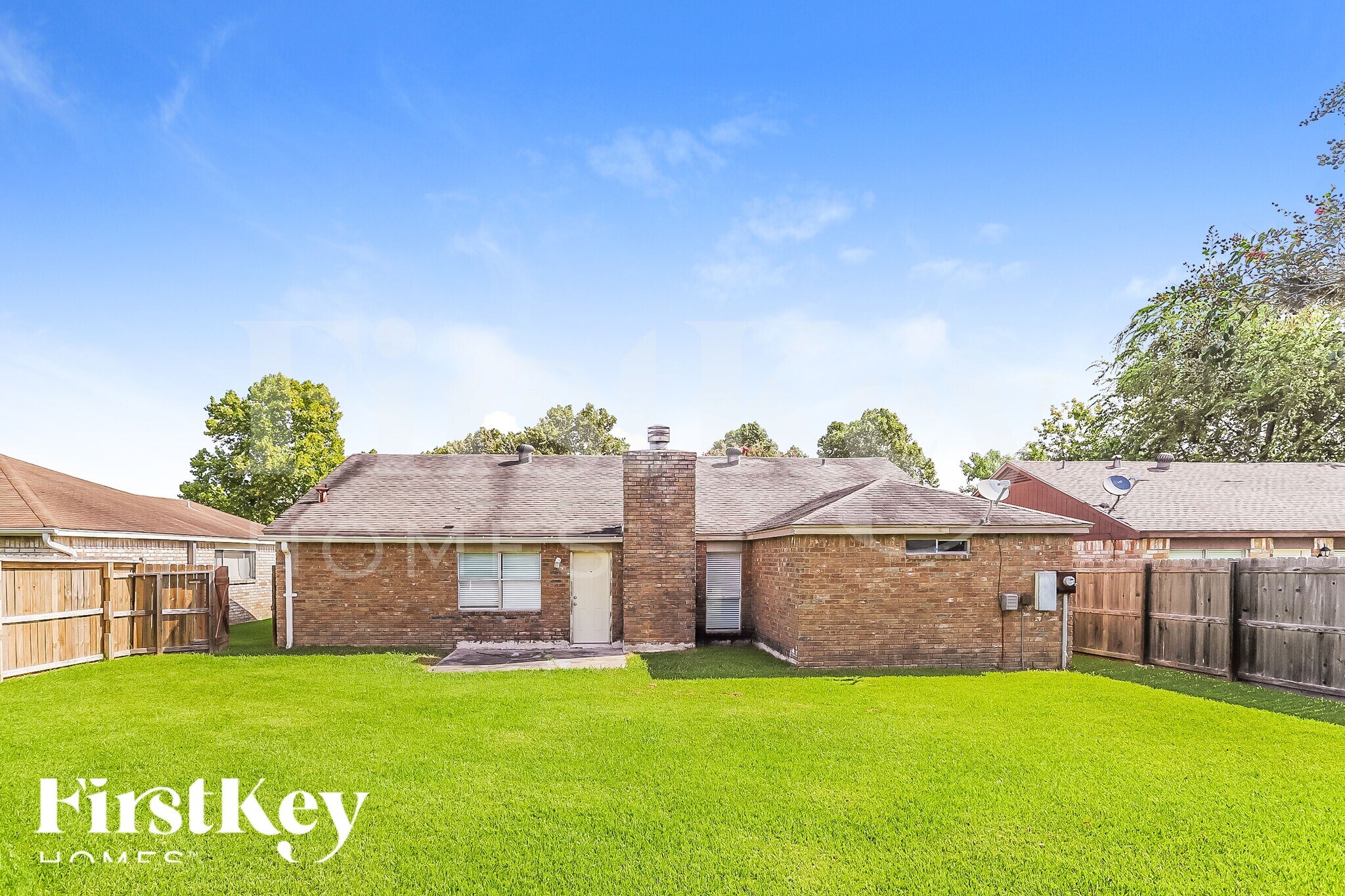 Building Photo - 13285 Lake Breeze Ln