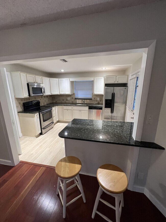 Building Photo - 10789 N Military Trl