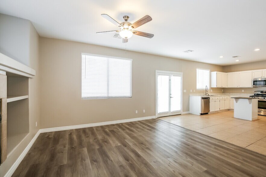 Building Photo - 6721 Maple Mesa St