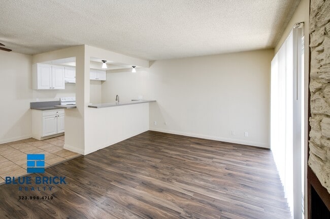 Building Photo - 451 S Harvard Blvd