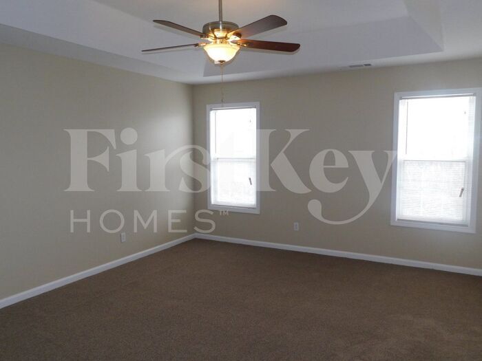 Building Photo - 265 Meadow Crest Way