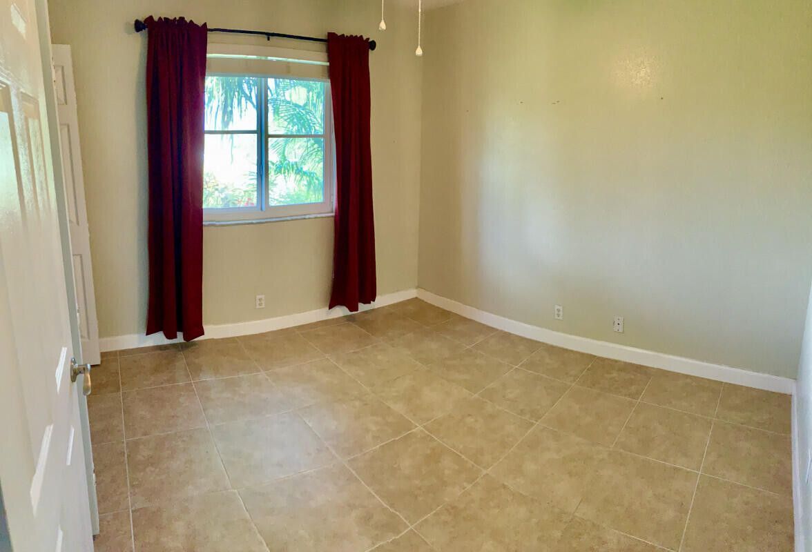 Building Photo - 421 Bayfront Dr