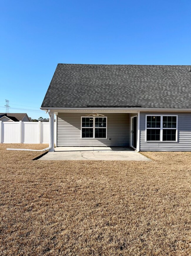 Building Photo - 3 Bedroom/2 Bathroom home in Guyton