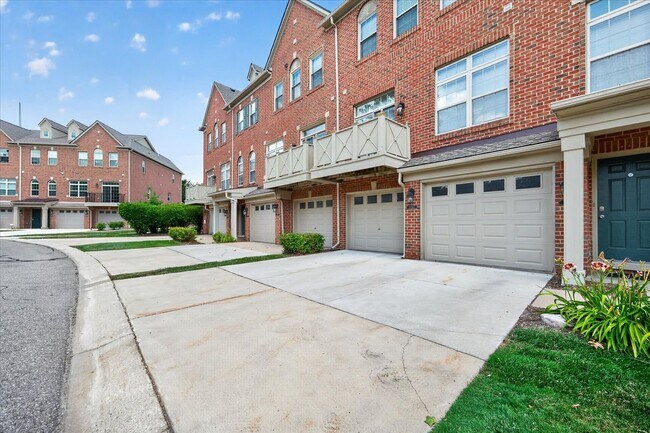 Building Photo - 39763 Rockcrest Cir