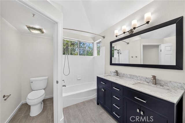 Building Photo - 14099 Lemoli Ave