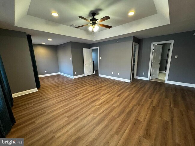 Building Photo - 4 Stonehaven Cir