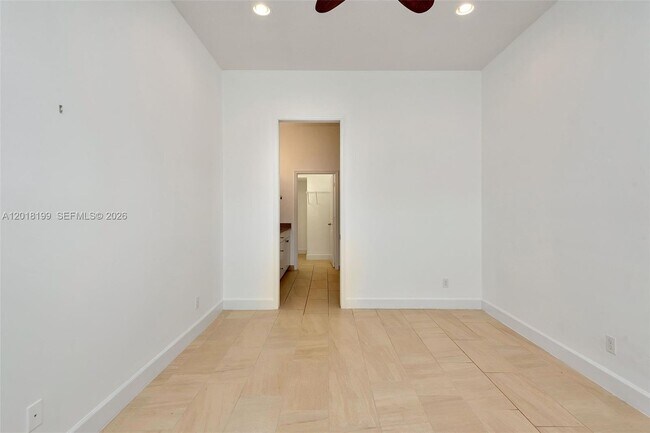 Building Photo - 22954 Clear Echo Dr