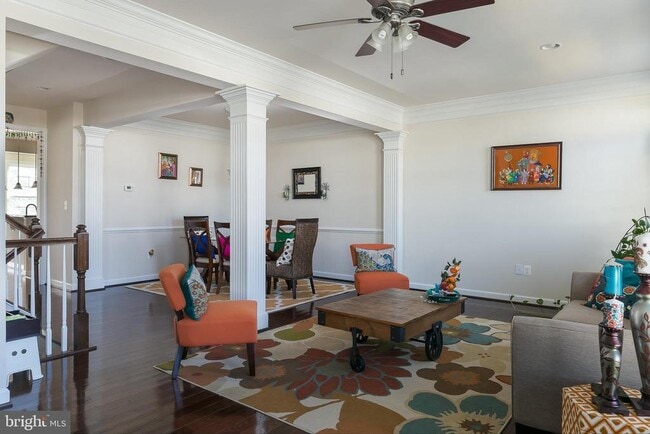 Building Photo - 42607 Offenham Terrace