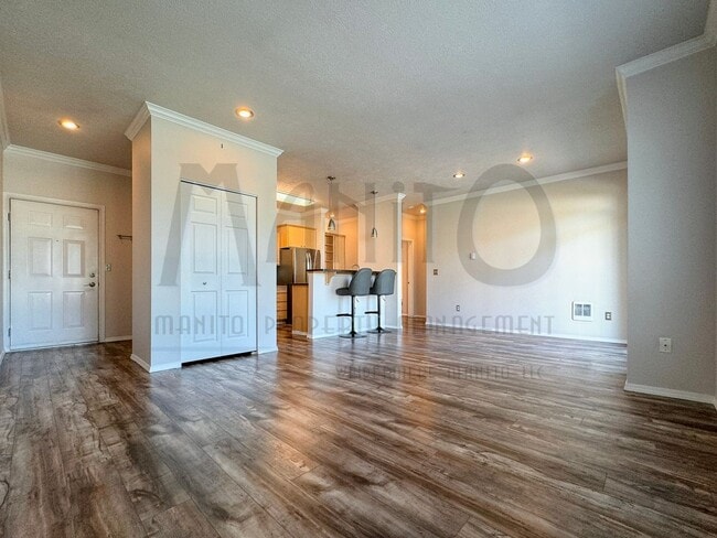 Building Photo - Stunning Liberty Lake Condo