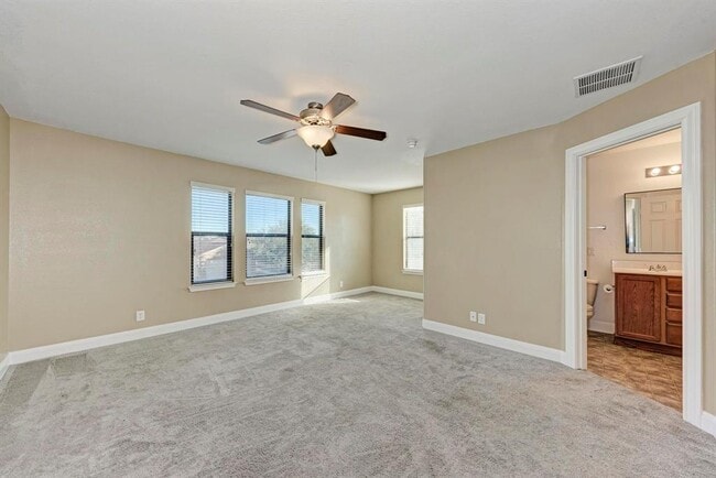 Building Photo - 8824 Edmundsbury Dr