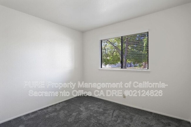 Building Photo - 3203 Sher Ct