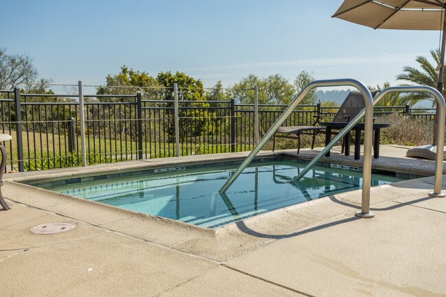 Building Photo - 2802 Bellezza Dr