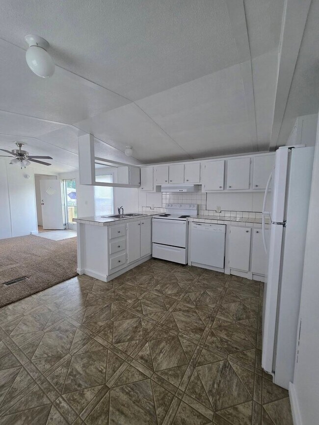 Building Photo - 801 Trollingwood-Hawfields Rd. lot 91
