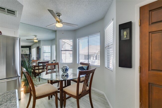 Building Photo - 1005 Sulphur Springs Ln
