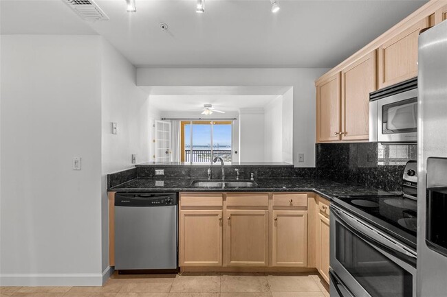 Building Photo - 345 Bayshore Blvd
