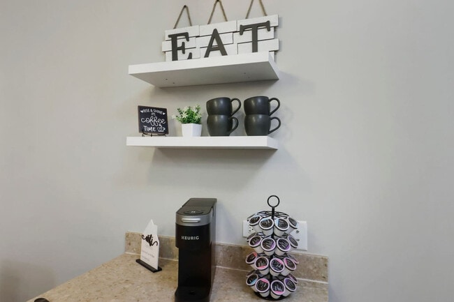 Building Photo - 255 N Addison Ave