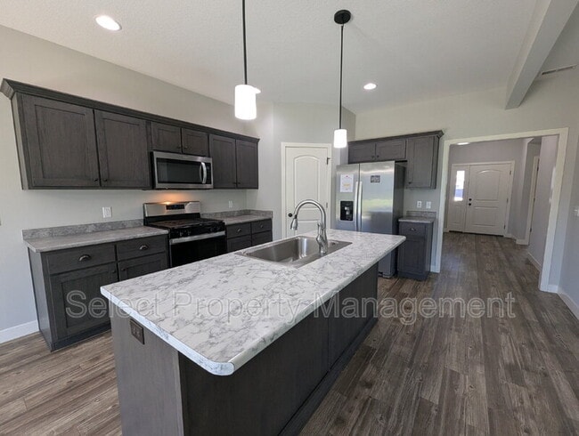 Building Photo - 1408 Sacred Oak Ct