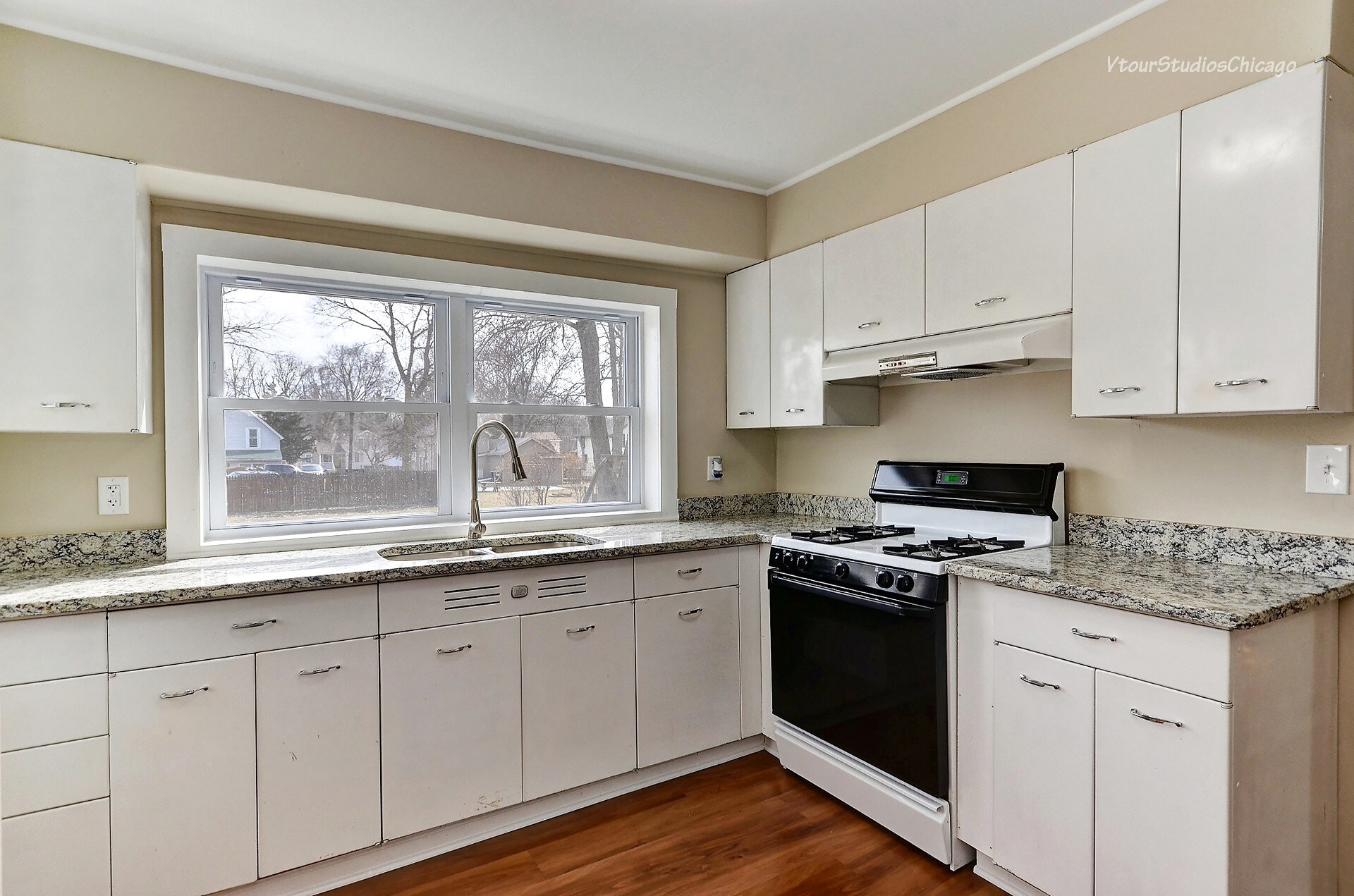 Kitchen - 524 Spring St