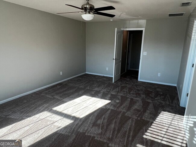 Building Photo - 214 Brooklet Cir