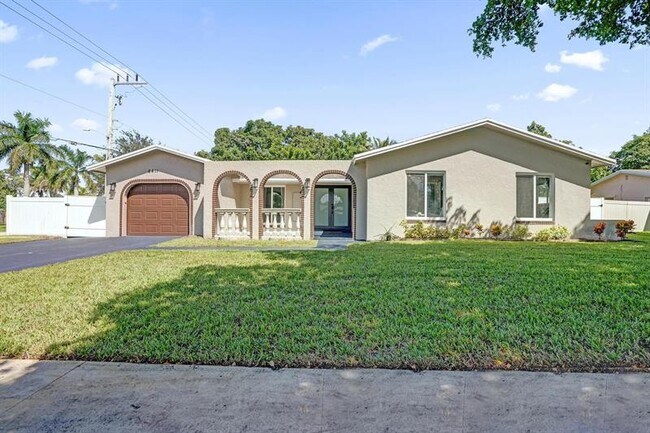 Building Photo - 6411 SW 6th St