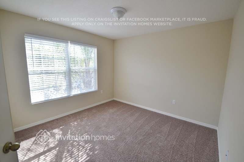 Building Photo - 12905 Grovehurst Ave