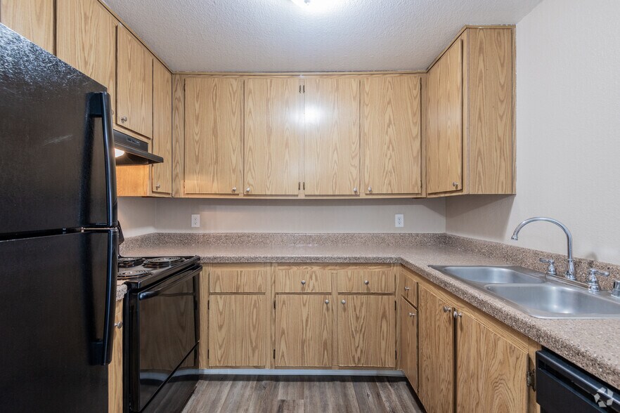 1BR, 1BA - Hastings Ranch