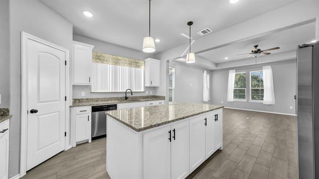 Building Photo - 2211 Cactus Alley