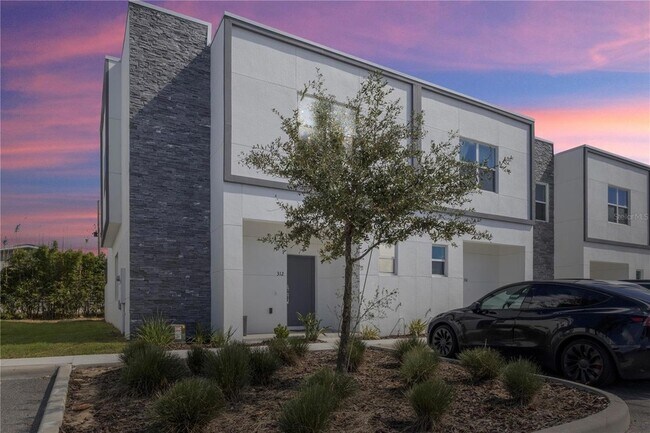 Primary Photo - 312 Famagusta Dr