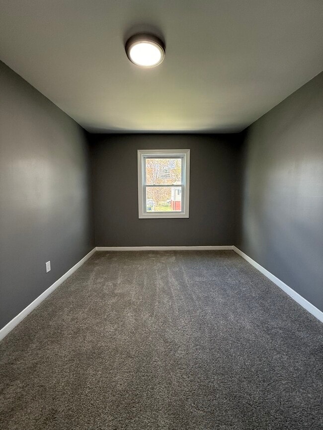 Building Photo - 5802 Fleetwing Dr