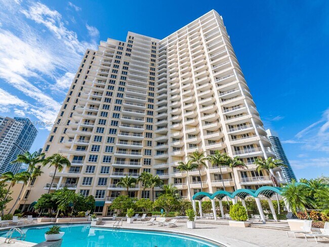 Building Photo - 888 Brickell Key Dr