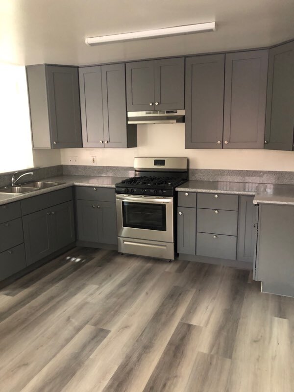 Building Photo - 4619 Rosewood Ave