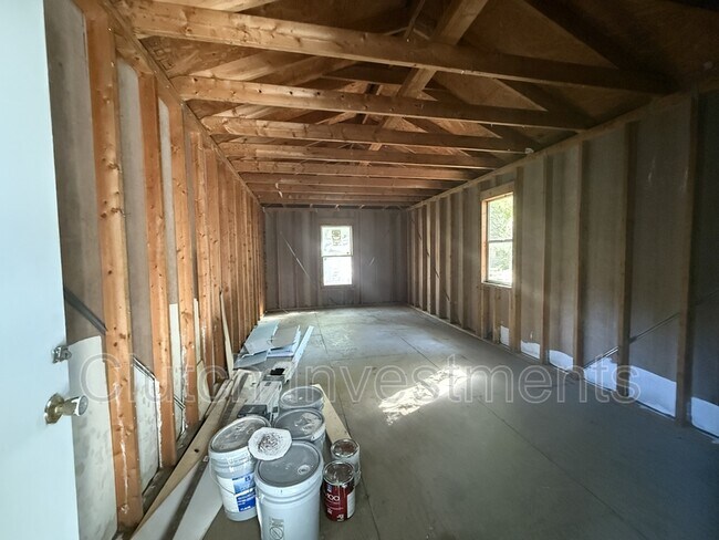 Building Photo - 2935 Briarwood Dr