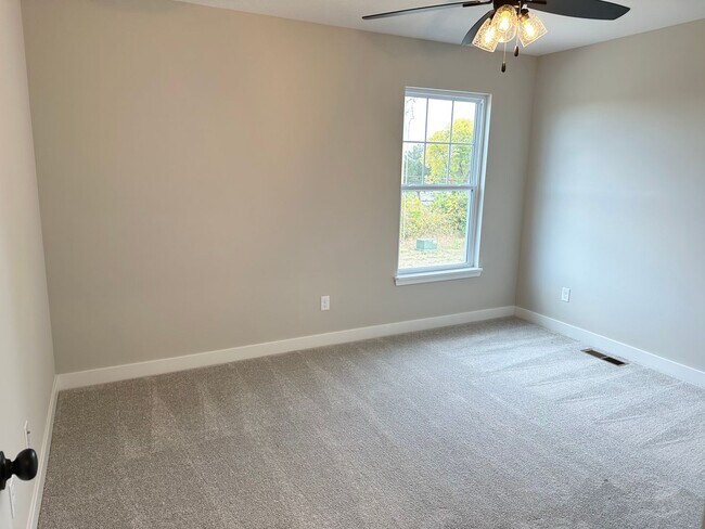 Building Photo - 128-132 SW 8th St